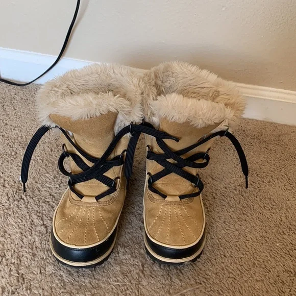 Sorel Tivoli II snow boots ❄️ - Picture 2 of 5